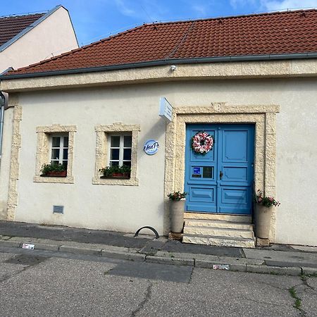 Monpe Apartmanik S Atmosferou Komárno Exteriör bild
