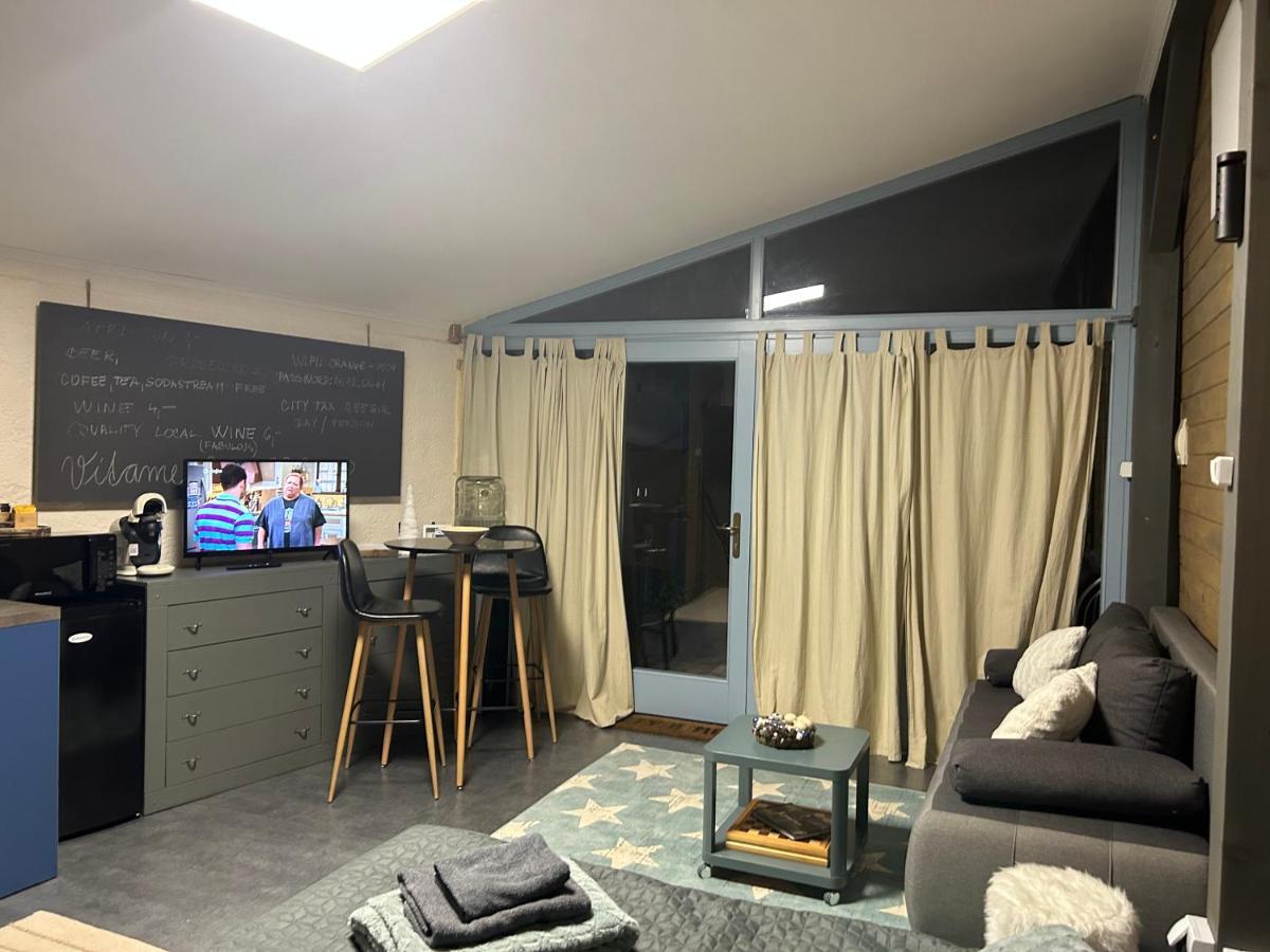 Monpe Apartmanik S Atmosferou Komárno Exteriör bild
