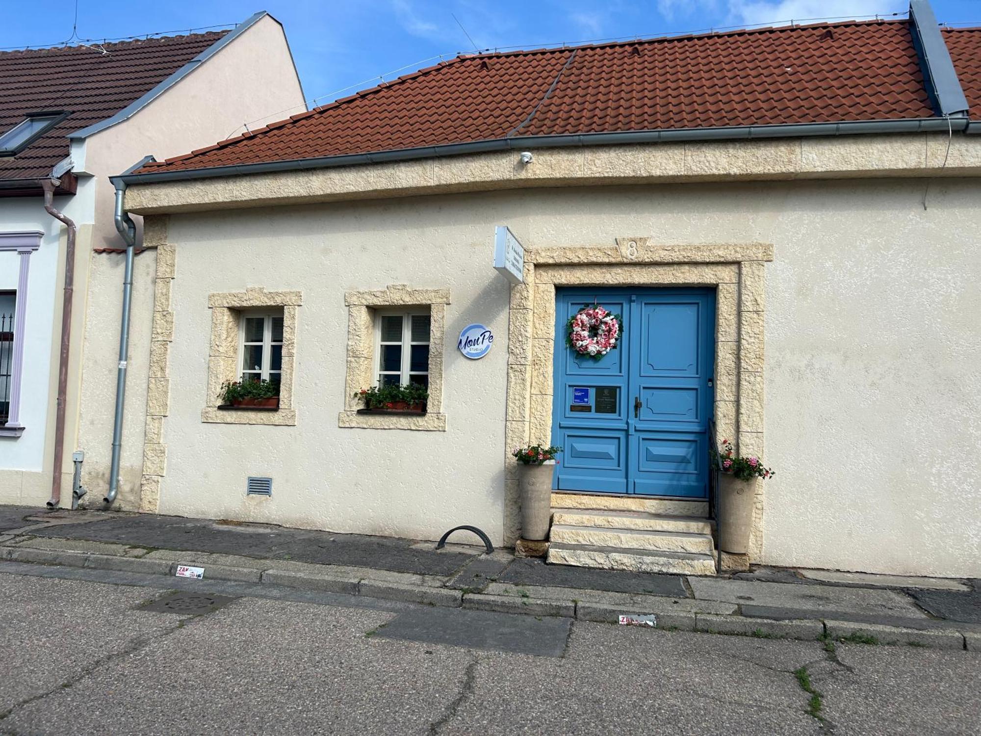 Monpe Apartmanik S Atmosferou Komárno Exteriör bild