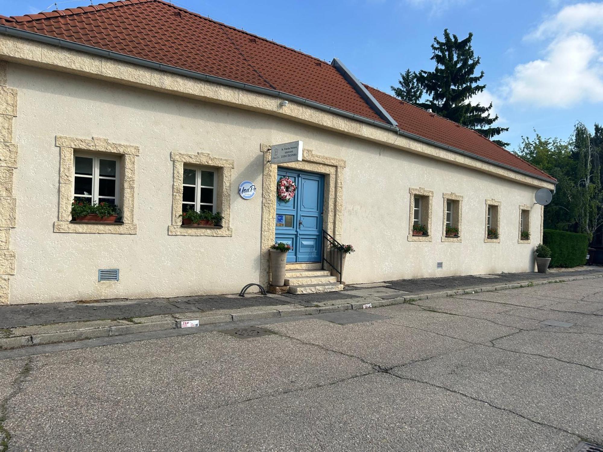 Monpe Apartmanik S Atmosferou Komárno Exteriör bild